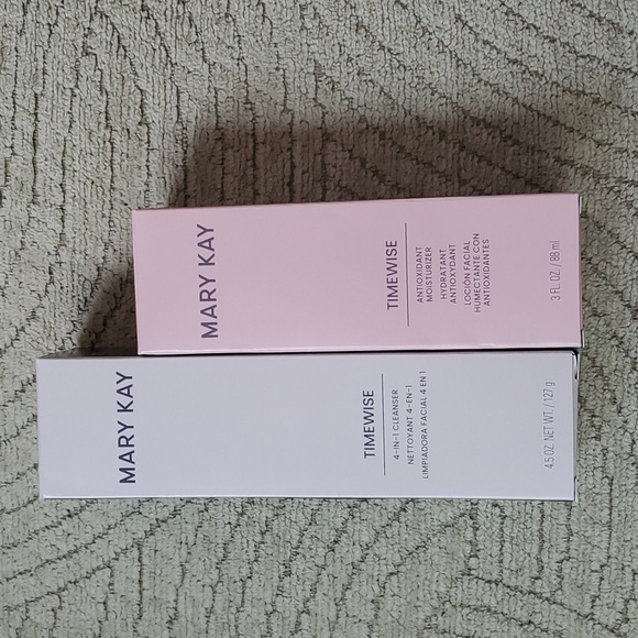 Mary Kay Time Wise 4 in 1 Cleanser and Moisturizer forCombination/Oily Skin New - Picture 1 of 2